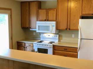 1089 Kristy Ln, Onalaska, WI 54650