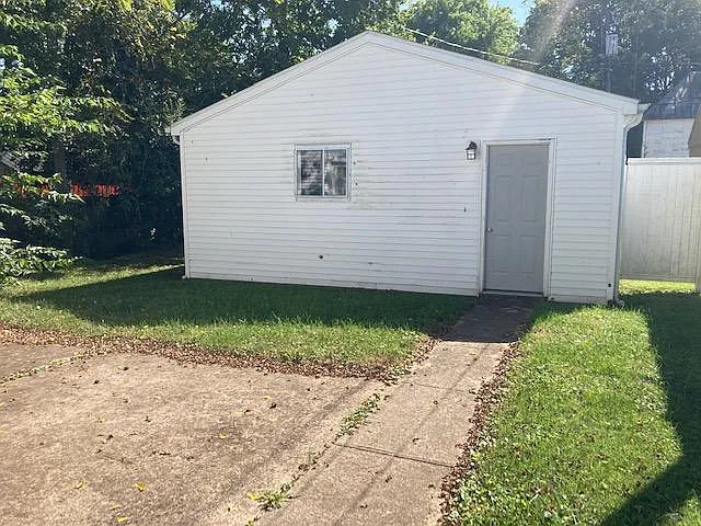 598 Cedar St — Photo 19