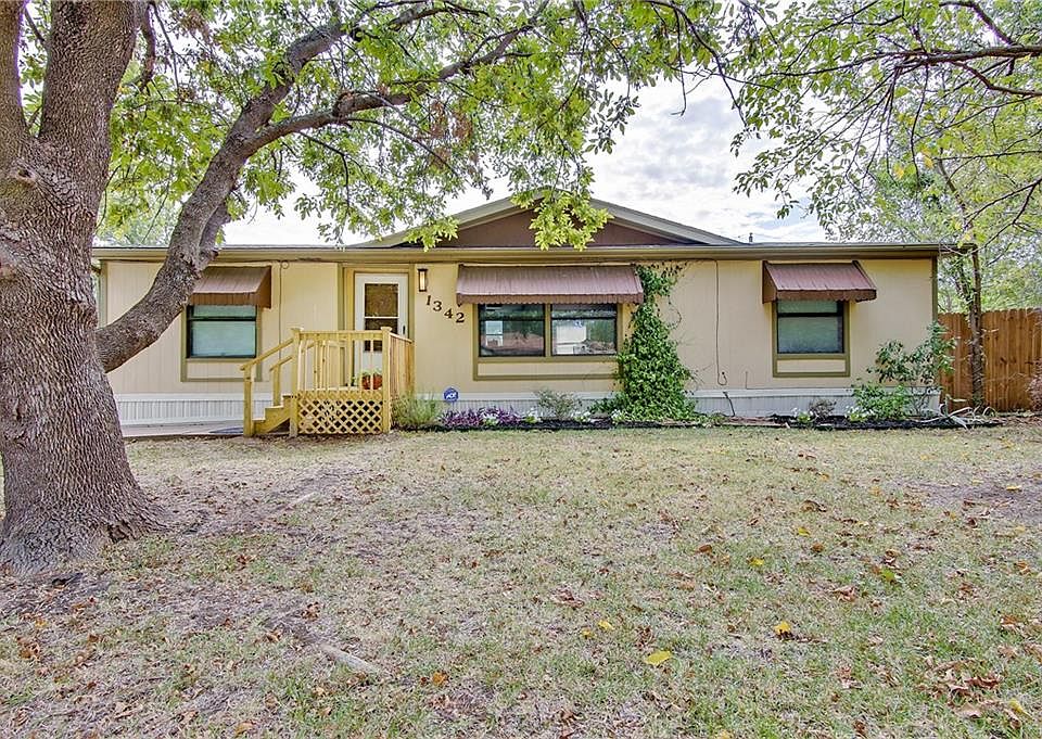 1st image of 1342 Wood Dr