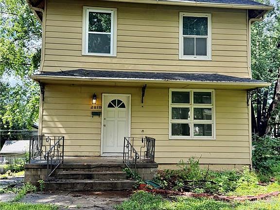 3rd image of 2819 Sacramento St