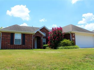 231 W Coopers Way, Centerton, AR 72719