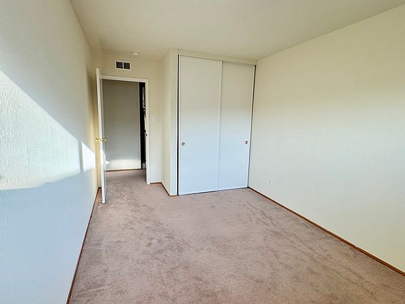 5th image of 226 Lomita Ave