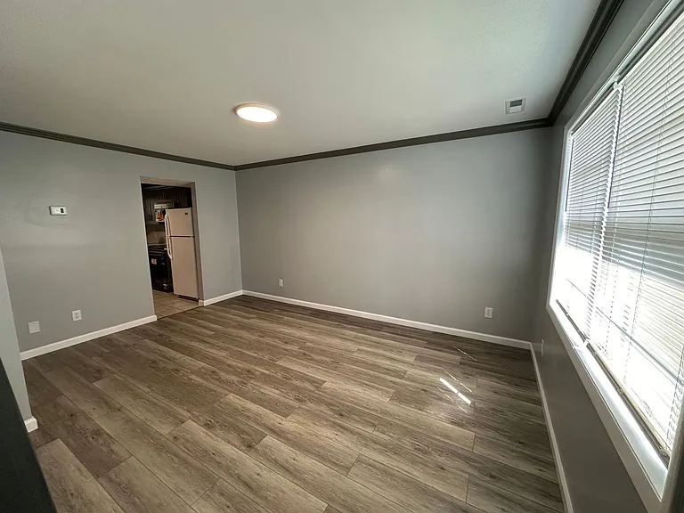 1425 Warrior Rd — Photo 2