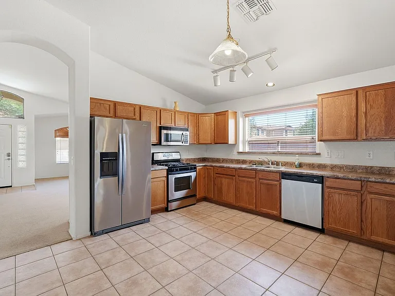 2403 W White Feather Ln — Photo 7