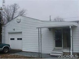 4th image of 626 Grove Ave