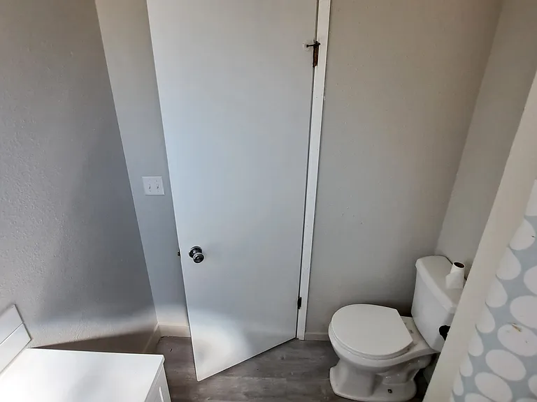 1316 S Woodlawn St — Photo 45