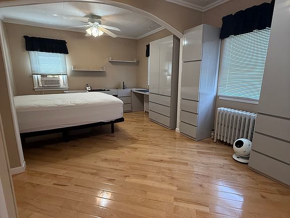 3rd image of 7344 Amboy Rd Floor 1
