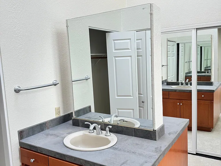 10084 Nantucket Dr — Photo 11