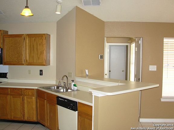 4th image of 2806 Buffalo Pass Dr