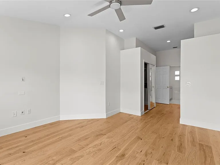 1119 Shipwatch Cir — Photo 35