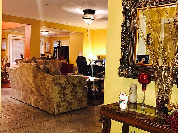 2nd image of 901 E Del Mar Blvd #901