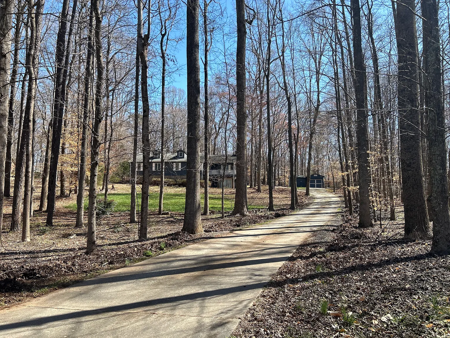 3 bed, 3.5 bath, 2040 sqft, $2,800 — Photo 3