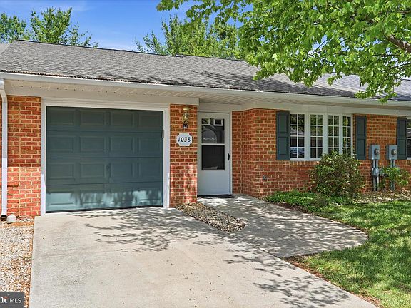3rd image of 1038 Matthew Ct