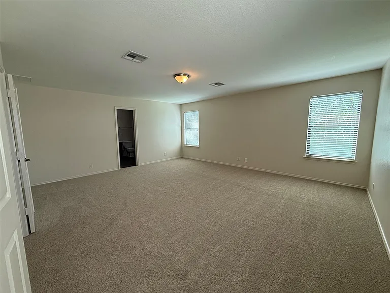 640 New Country Rd — Photo 9
