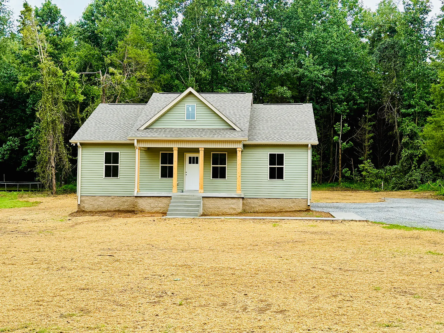 3 bed, 1260 sqft, $1,895 — Photo 1