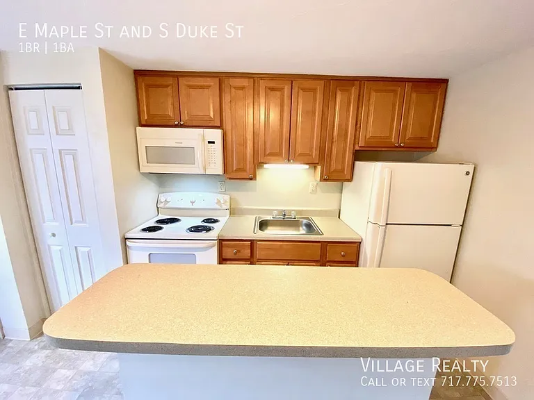 E Maple St — Photo 27