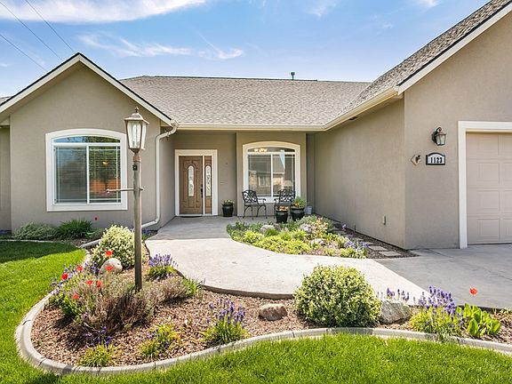 3rd image of 1123 Susan Ln