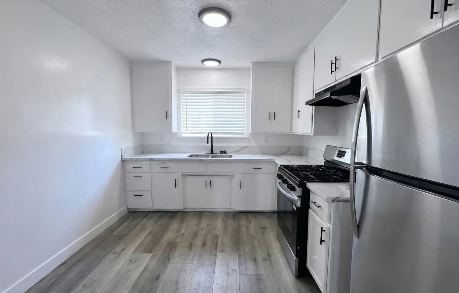 1 bed, 1.0 bath, 650 sqft, $1,565 — Photo 1