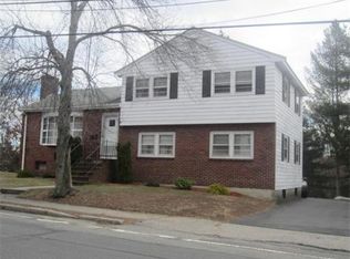 1075 Main St, Woburn, MA 01801