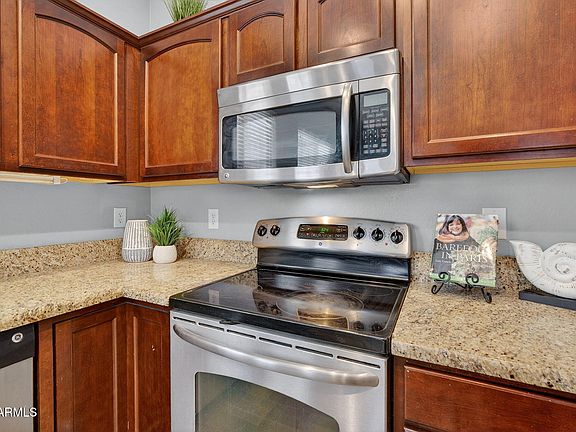 4th image of 311 W MONTEGO Drive