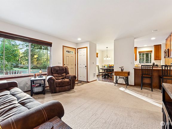 5th image of 4315 277th Street Ct E