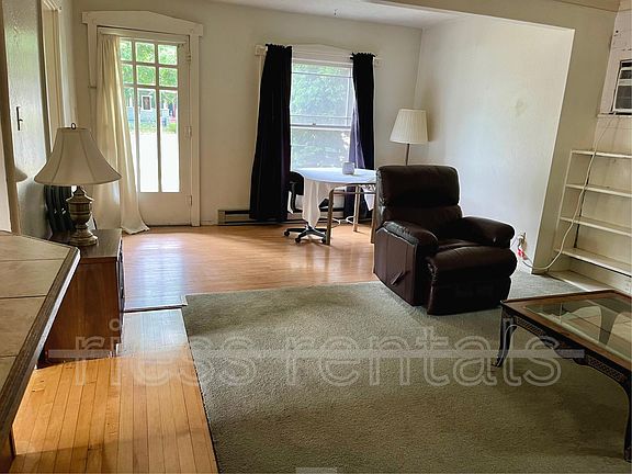 2nd image of 1601 Blaine St APT 1