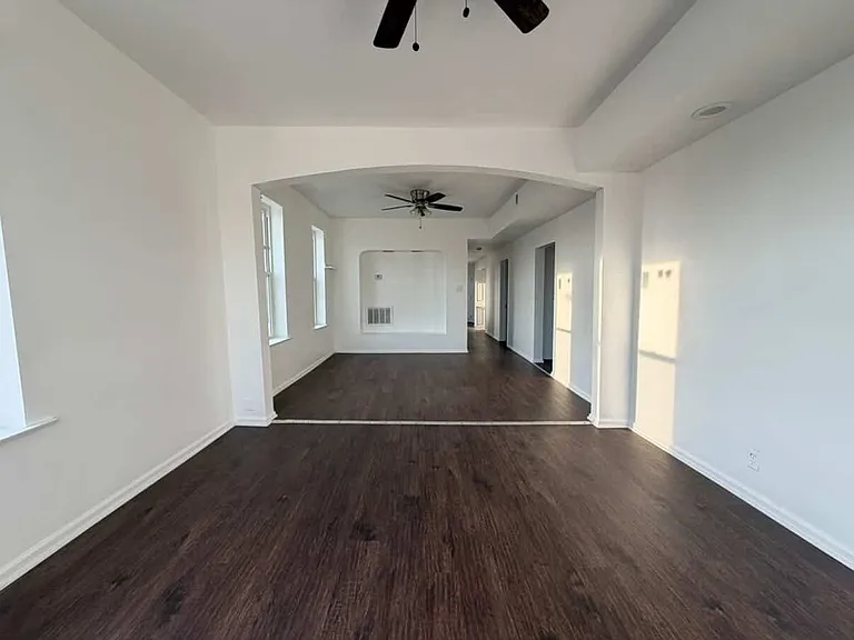 5720 W Cermak Rd #2F — Photo 3