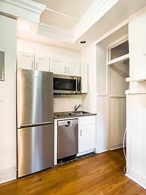 Rented by City Connections Realty | media 29