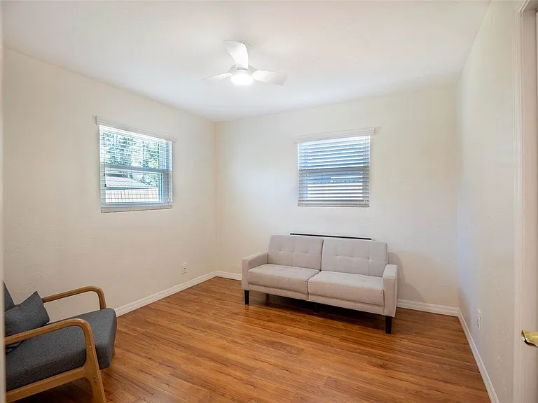 569 Bamboo Dr S — Photo 23