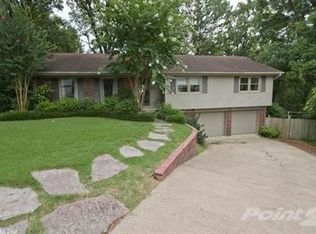 2 Pleasant Place Cir, Little Rock, AR 72205