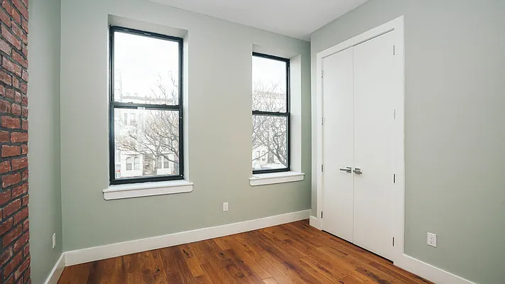 Rented by Nooklyn NYC LLC | media 9