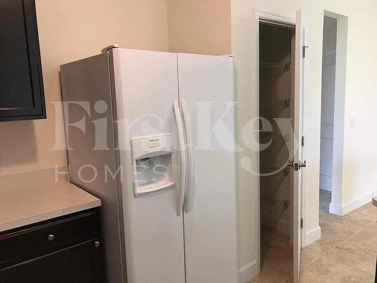 1731 NW 14th St — Photo 13