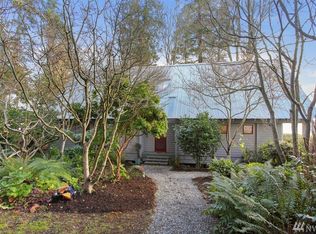 12684 Sunrise Dr NE, Bainbridge Island, WA 98110