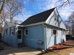 89 Webster Ave, Ronkonkoma, NY 11779