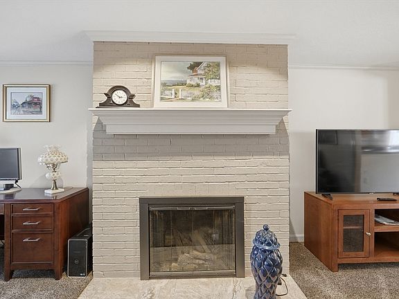4th image of 6 Mansion Woods Dr #C