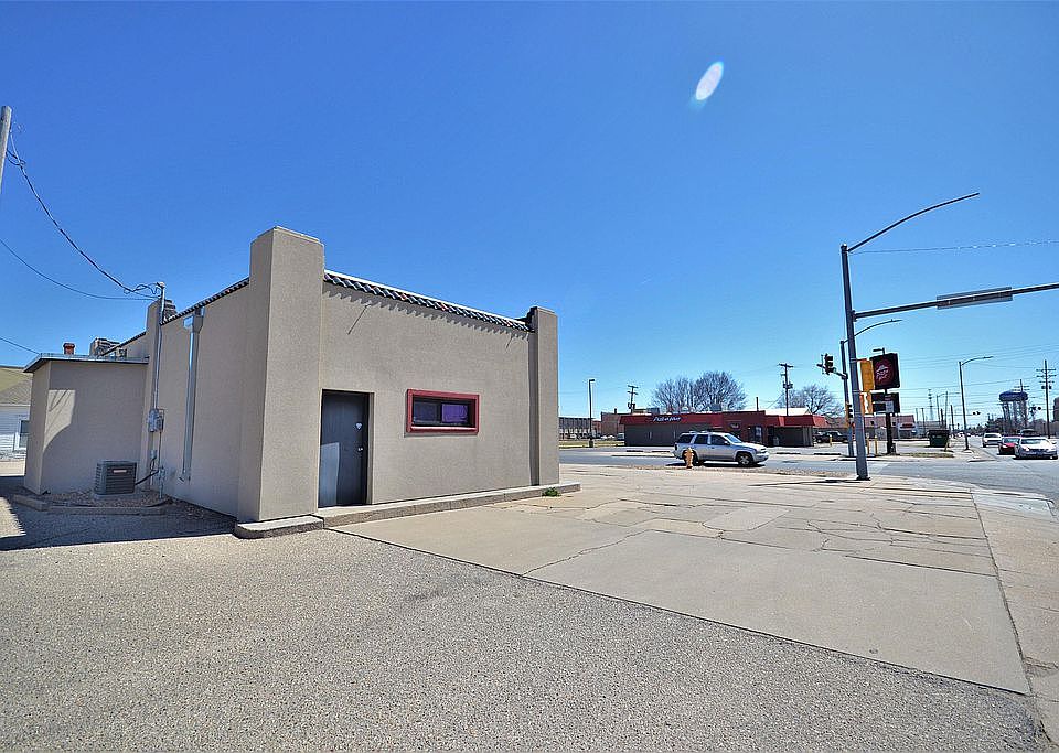128 W 4th Ave, Hutchinson, KS 67501 Zillow