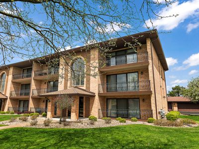8242 160th Pl APT 2E, Tinley Park, IL, 60477