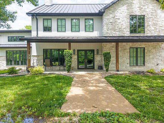 3rd image of 5701 E Flintstone Ln