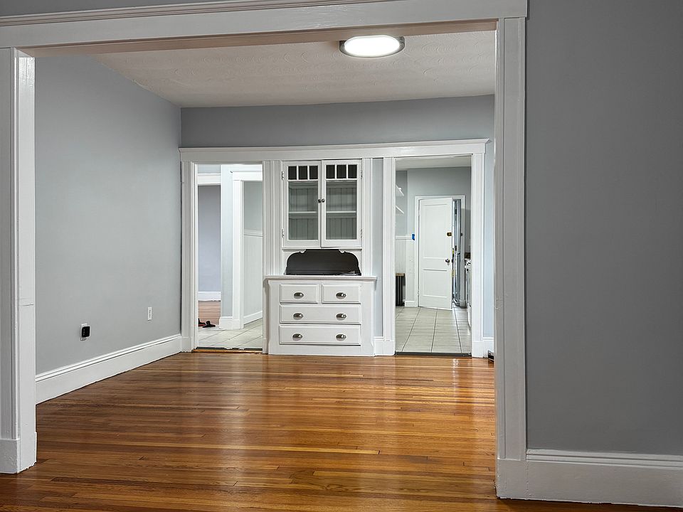 1st image of 37 Golden Ave