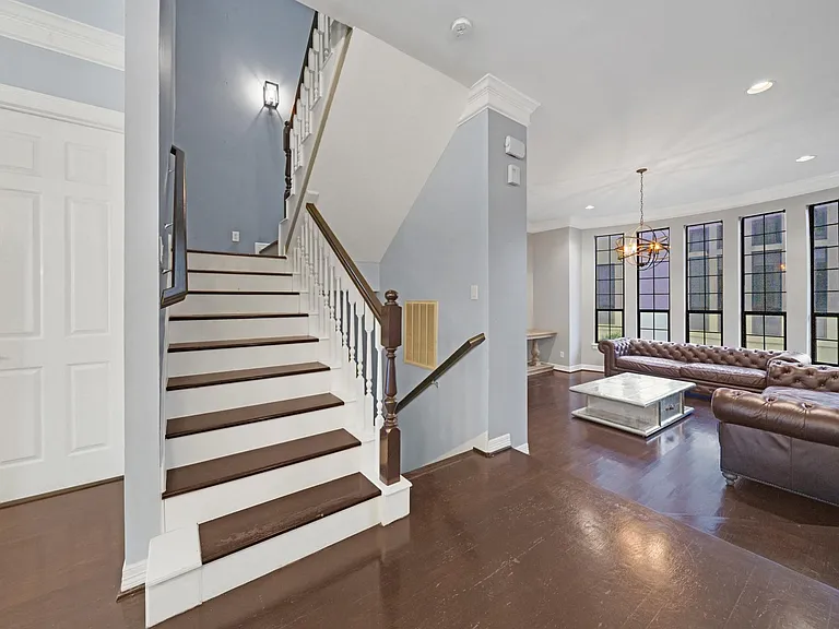 5323 Nolda St #D — Photo 6