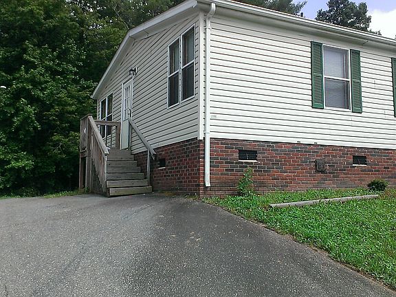 5th image of 4044 Stone Creek Ct