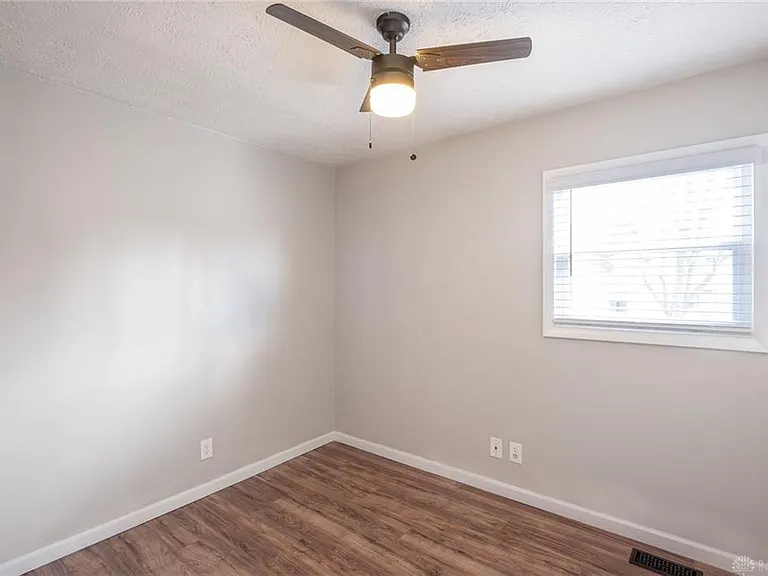 2833 Nacoma Pl — Photo 13
