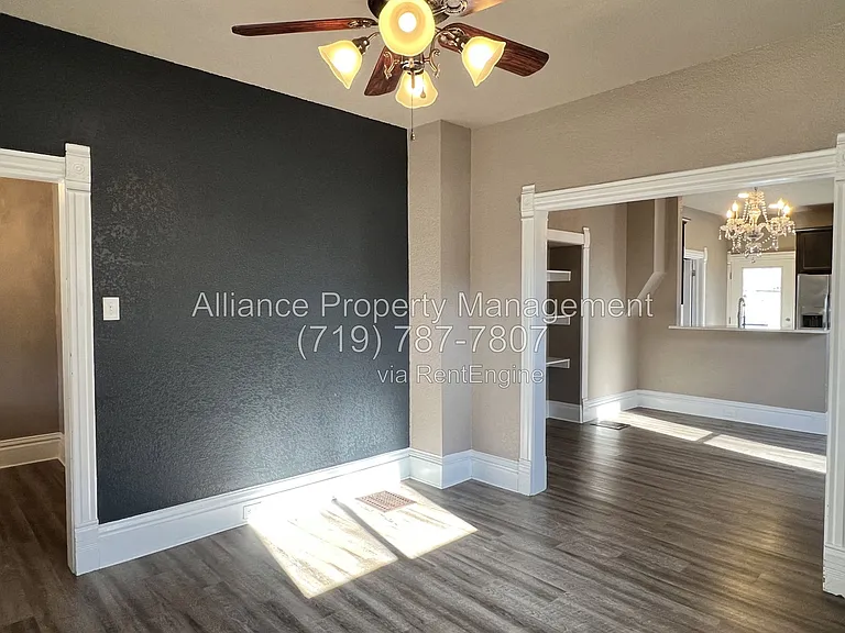 743 N Walnut St — Photo 5
