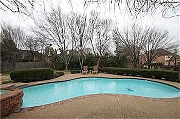 1st image of 213 Manor Pl