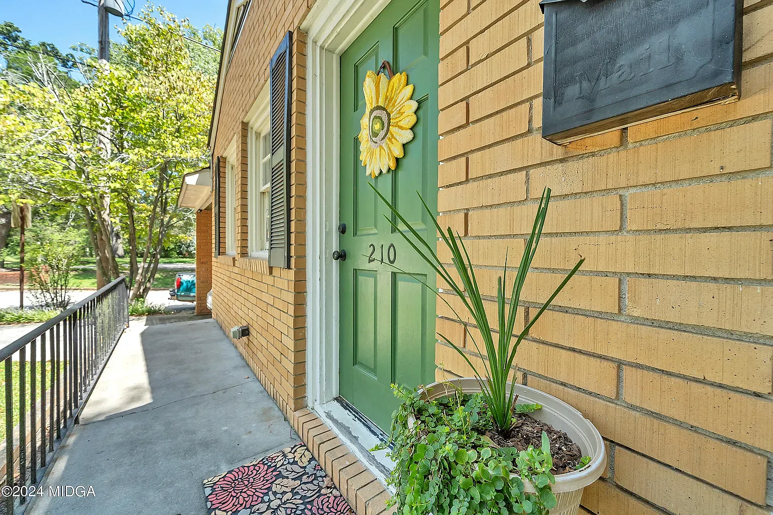2 bed, 904 sqft, $1,350 — Photo 4
