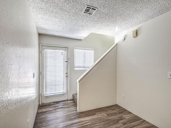 4th image of 6911 W Devonshire Ave Unit 1271