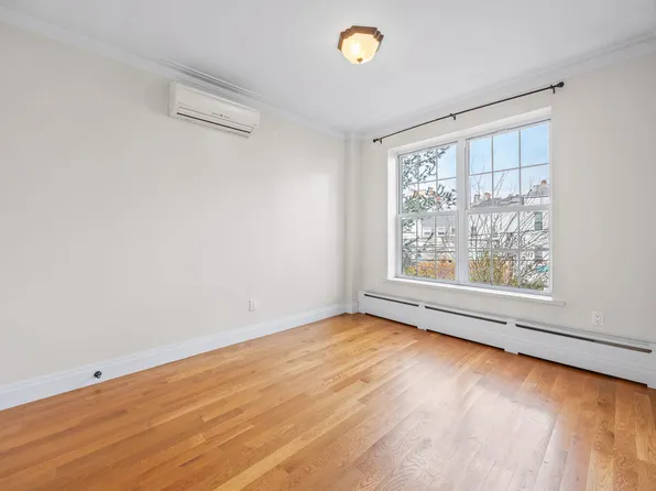 175 12th Street image 14 of 19