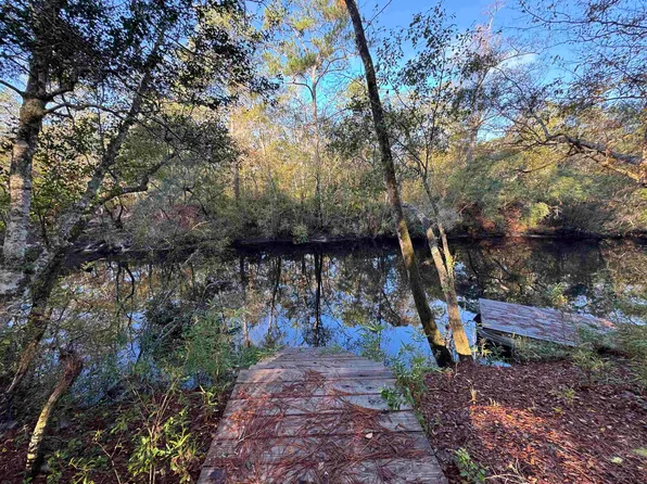91 Seminole Ln, Sopchoppy, FL 32358