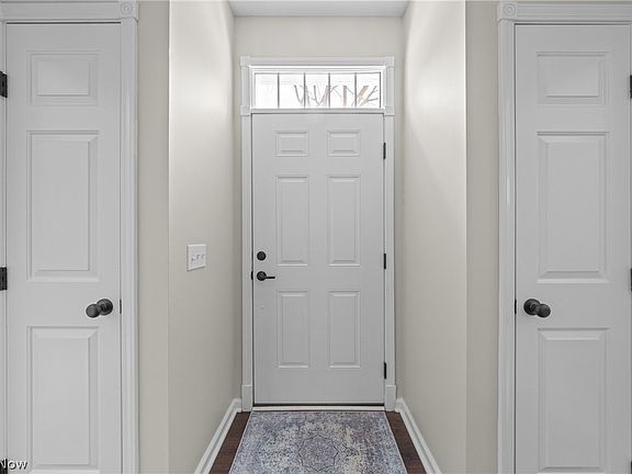 3rd image of 965 Silverberry Ln