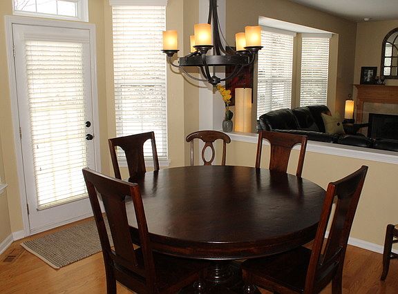 4th image of 18377 W Springwood Dr